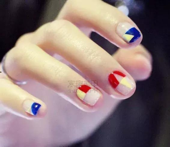 美甲怎么看底料好不好呢,从外观一窥究竟